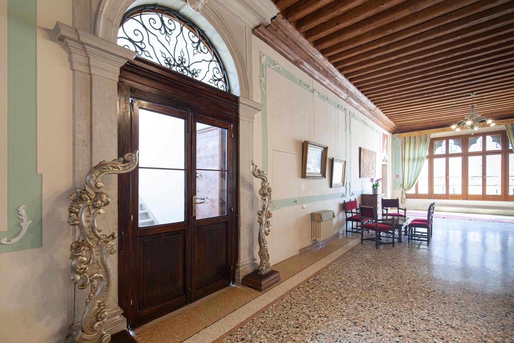 Luxury Pesaro Papafava *