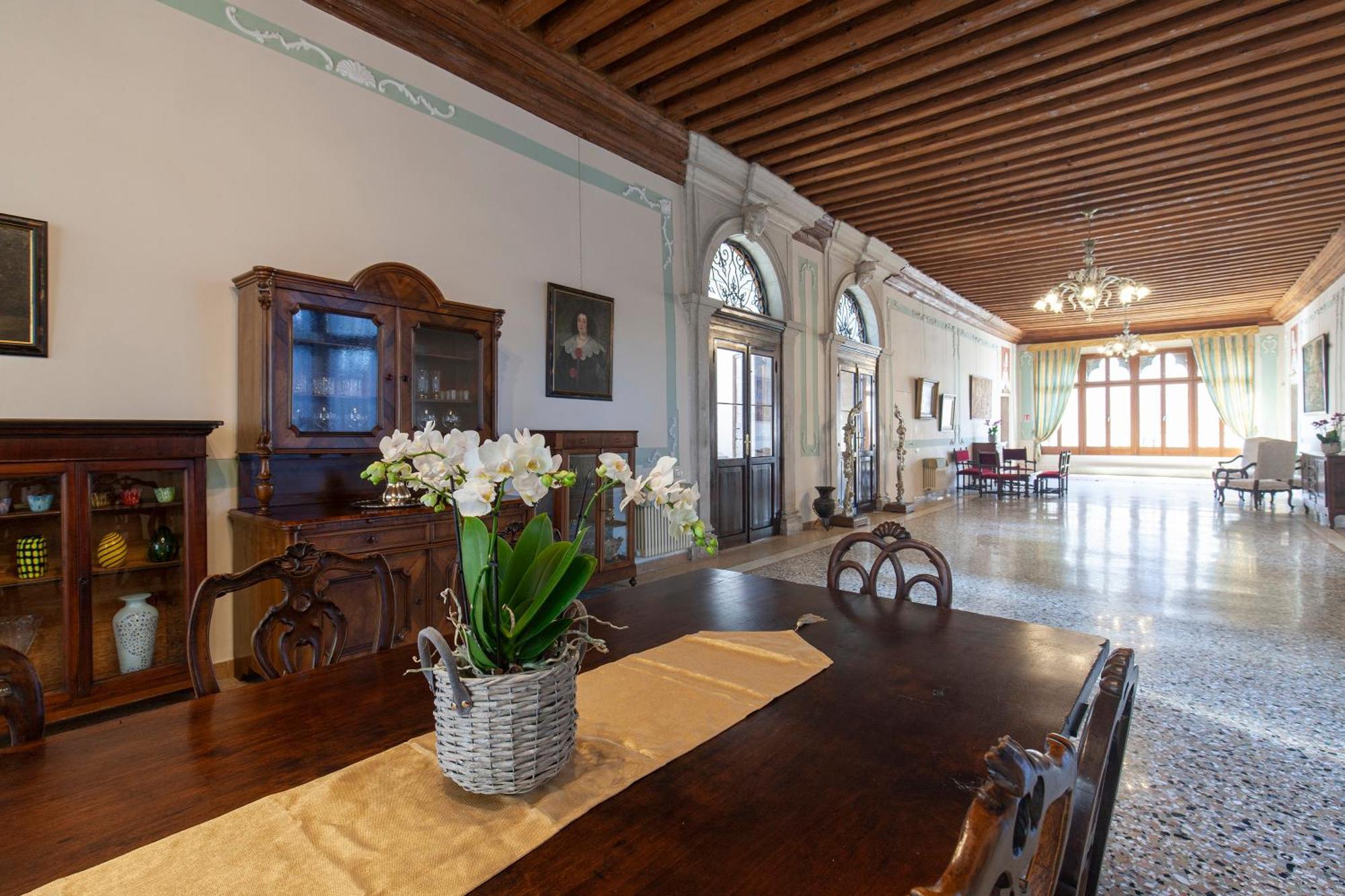 Luxury Pesaro Papafava